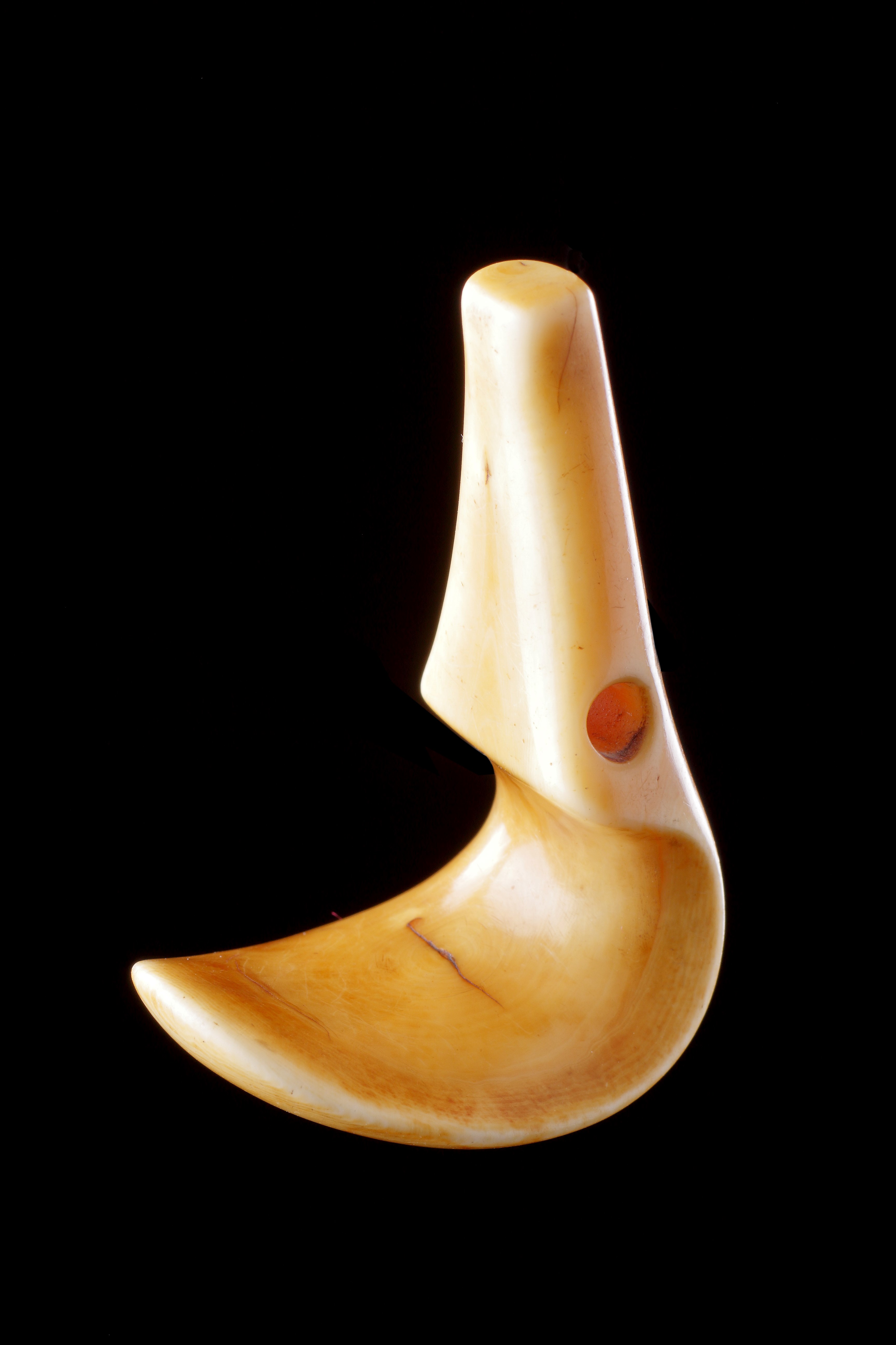 Polynesian Royal Whale Tooth Pendant 'Lei Niho Palaoa